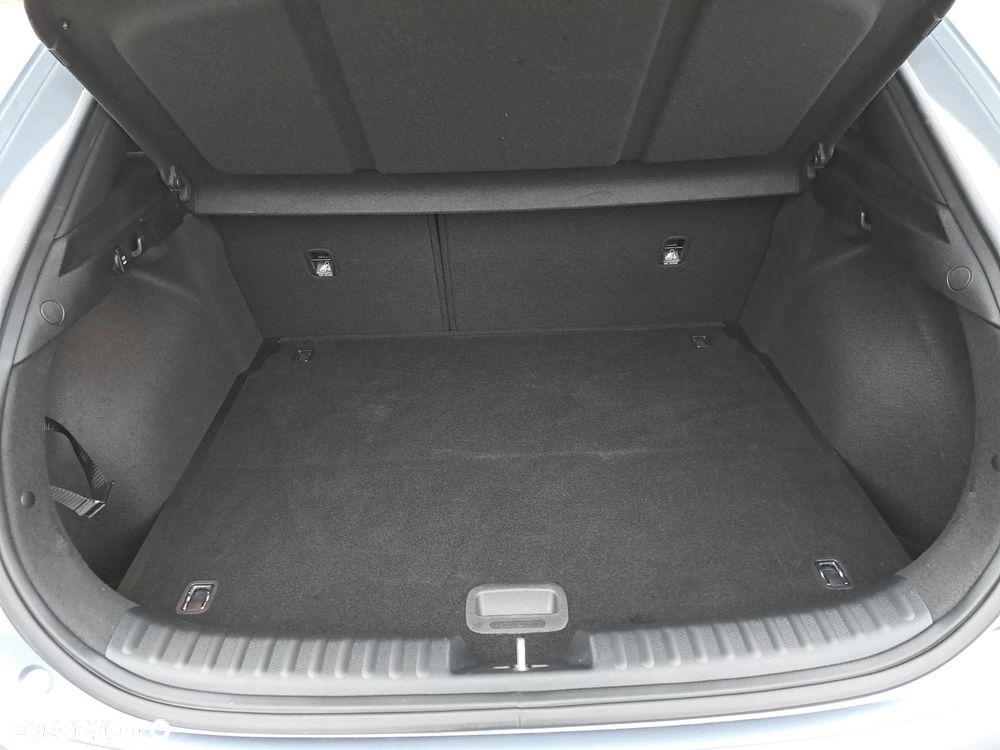 Kia XCeed 1.5 T-GDI M - 17