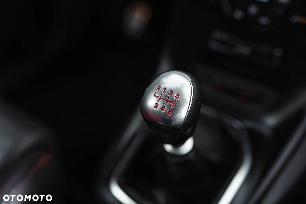Ford Fiesta - 32