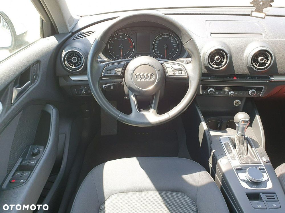 Audi A3 Sportback 1.5 TFSI S tronic - 10