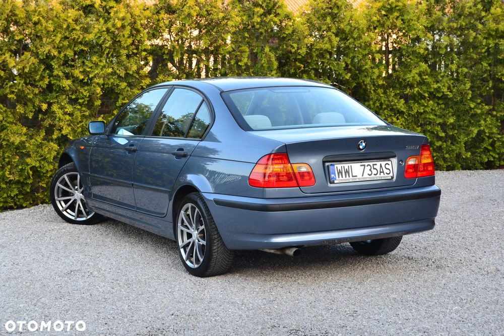 BMW Seria 3 318i - 16