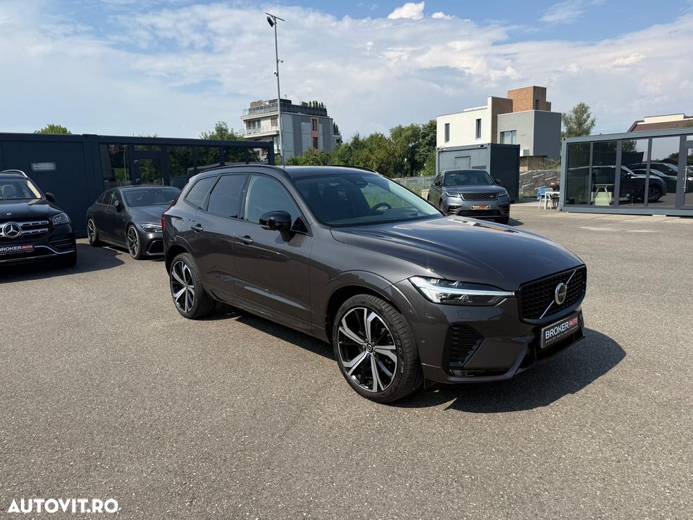 Volvo XC 60 B5 MHEV AT8 AWD R-Design - 2