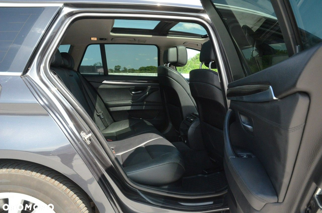 BMW Seria 5 520d Touring Sport-Aut - 28