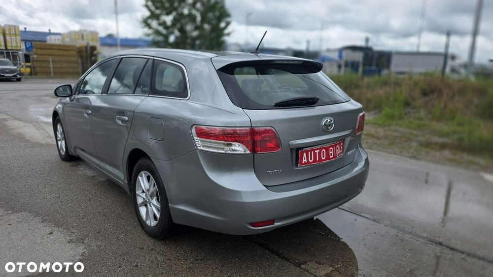 Toyota Avensis - 7
