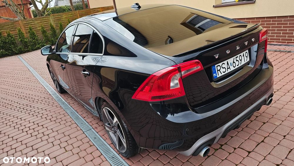 Volvo S60 T3 R-Design Summum - 33