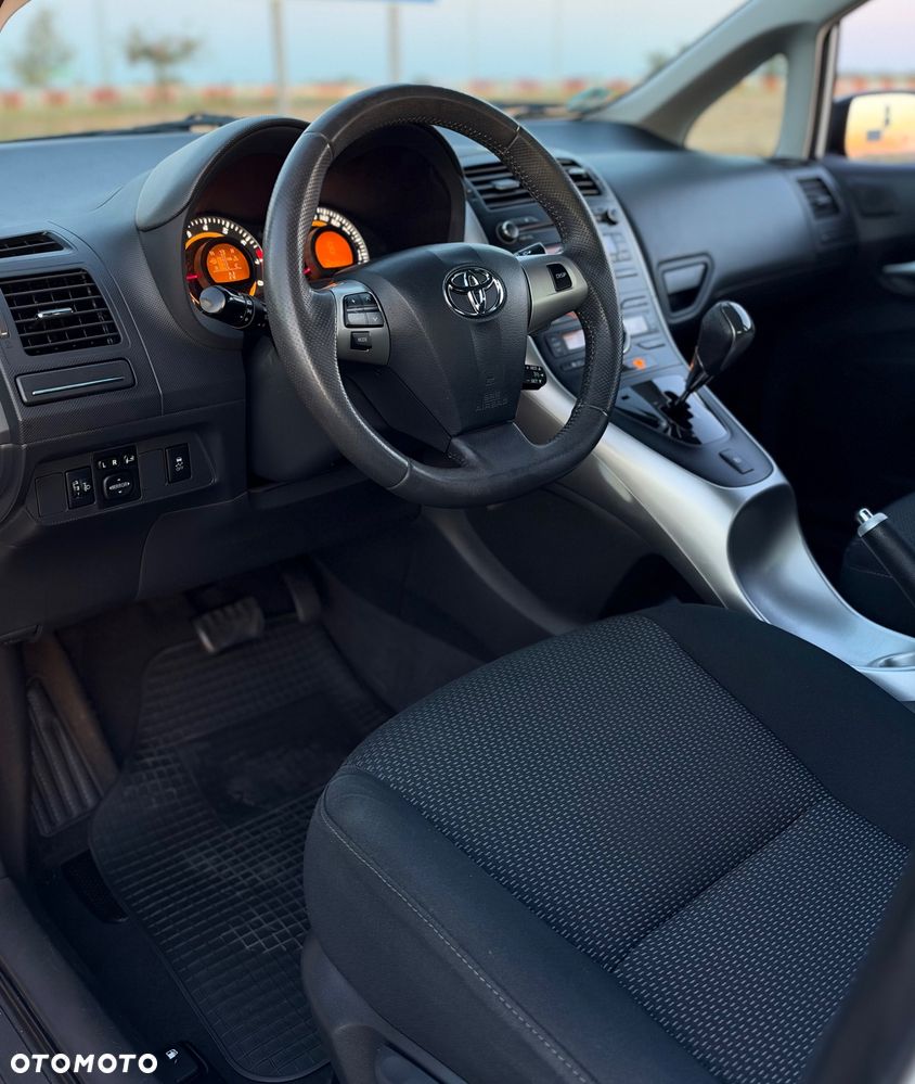 Toyota Auris 1.6 MultiMode Executive - 19