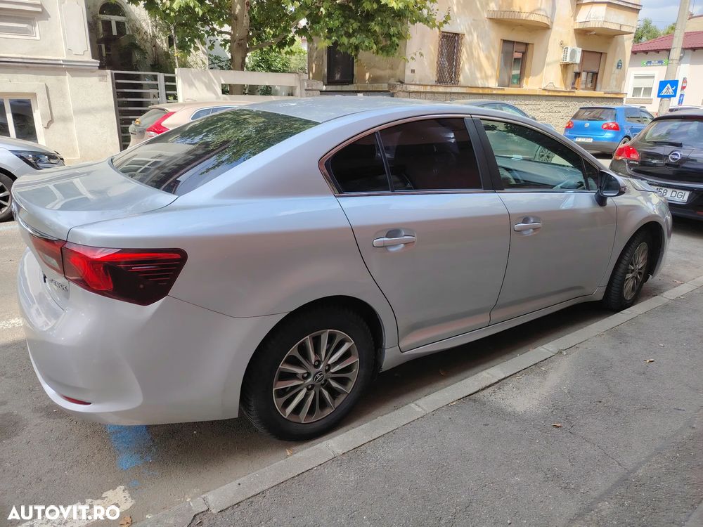 Toyota Avensis 1.8 Multidrive S Executive - 2