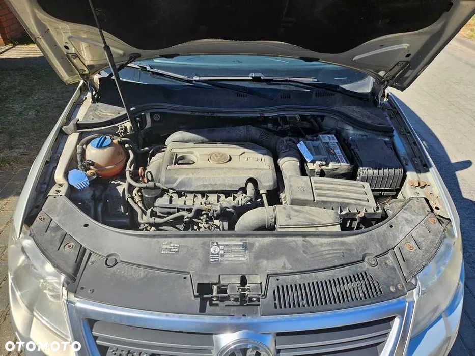 Volkswagen Passat 2010 photo 5