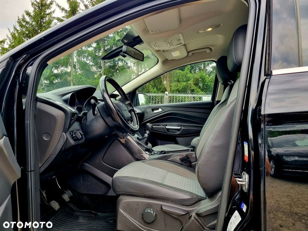 Ford Kuga 1.5 EcoBoost 2x4 Titanium - 9