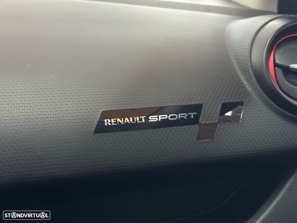 Renault Clio TCe 220 EDC R.S. Trophy - 42