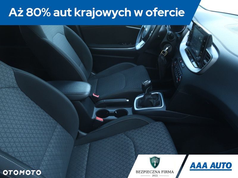 Kia XCeed - 10