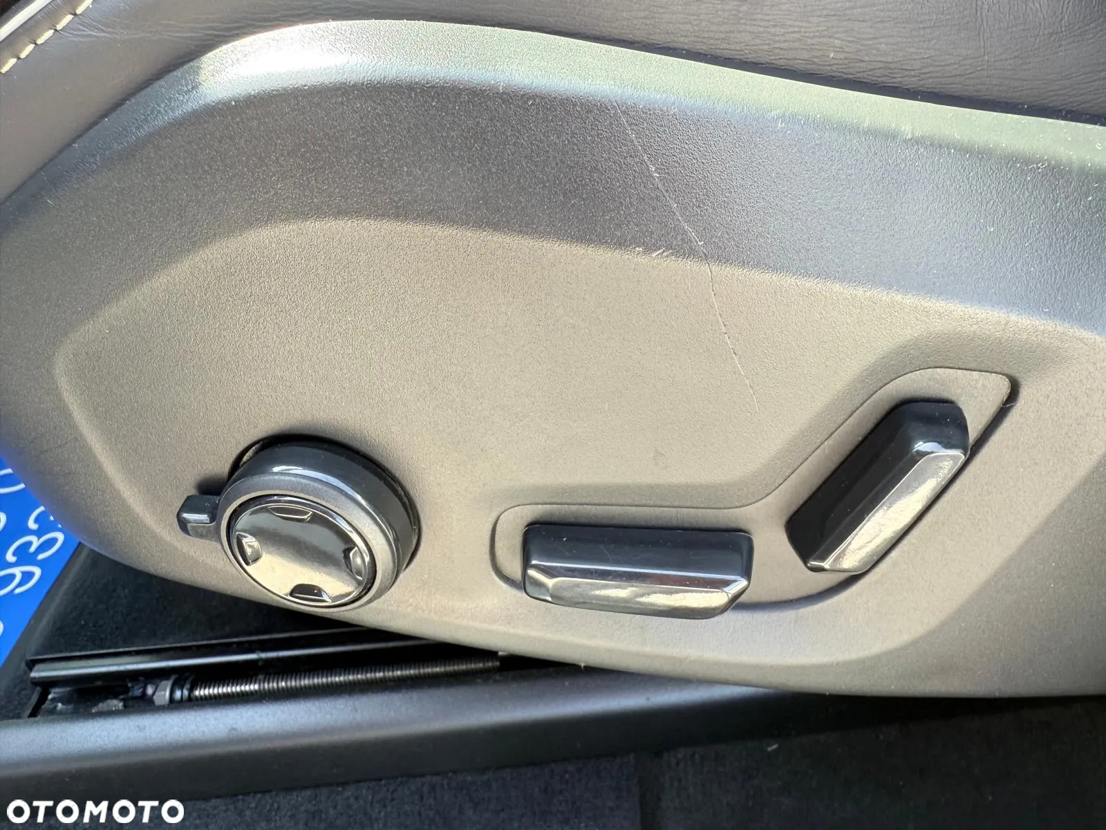 Volvo XC 60 - 23