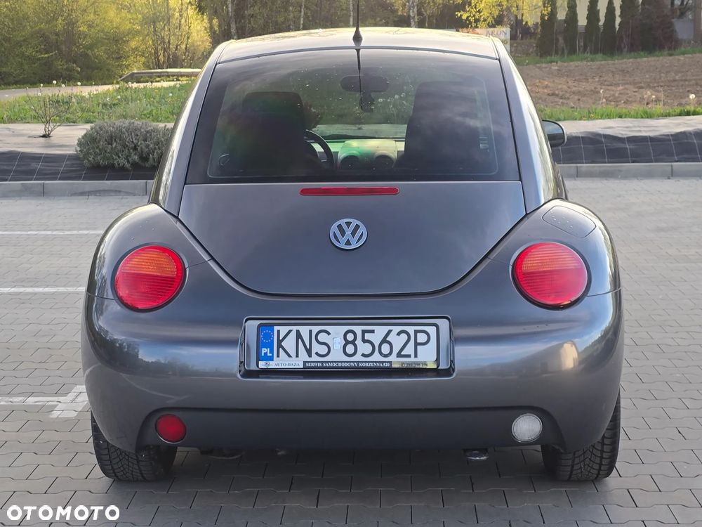 Volkswagen New Beetle - 6