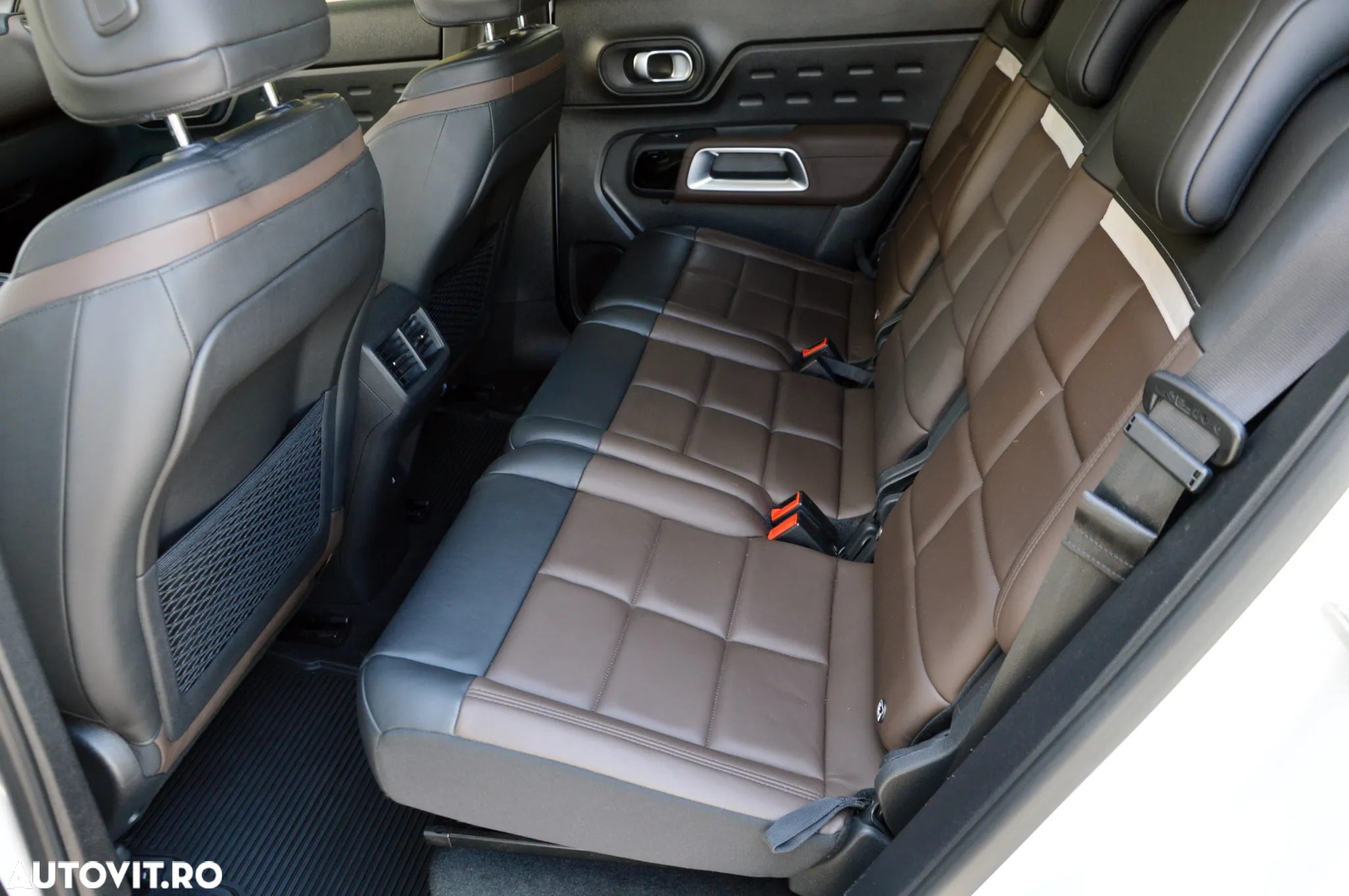 Citroën C5 Aircross 1.6 PureTech S&S EAT8 Shine - 17