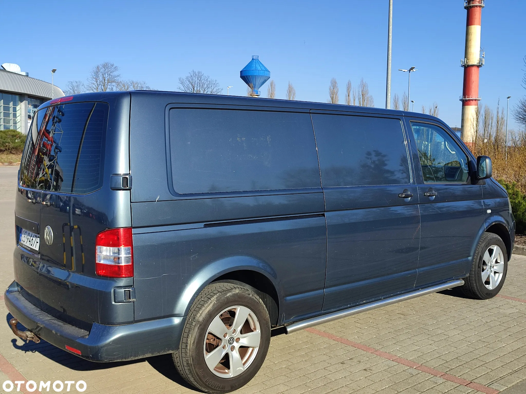 Volkswagen T5 Long L2H1 2.5TDI Klima, Alu, Skrzydełka, Podłokietniki, Po pełnym serwisie - 11