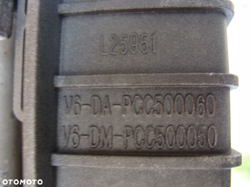 chłodnice wody klimy intercooler land rover discovery iv pcc500060 - 8