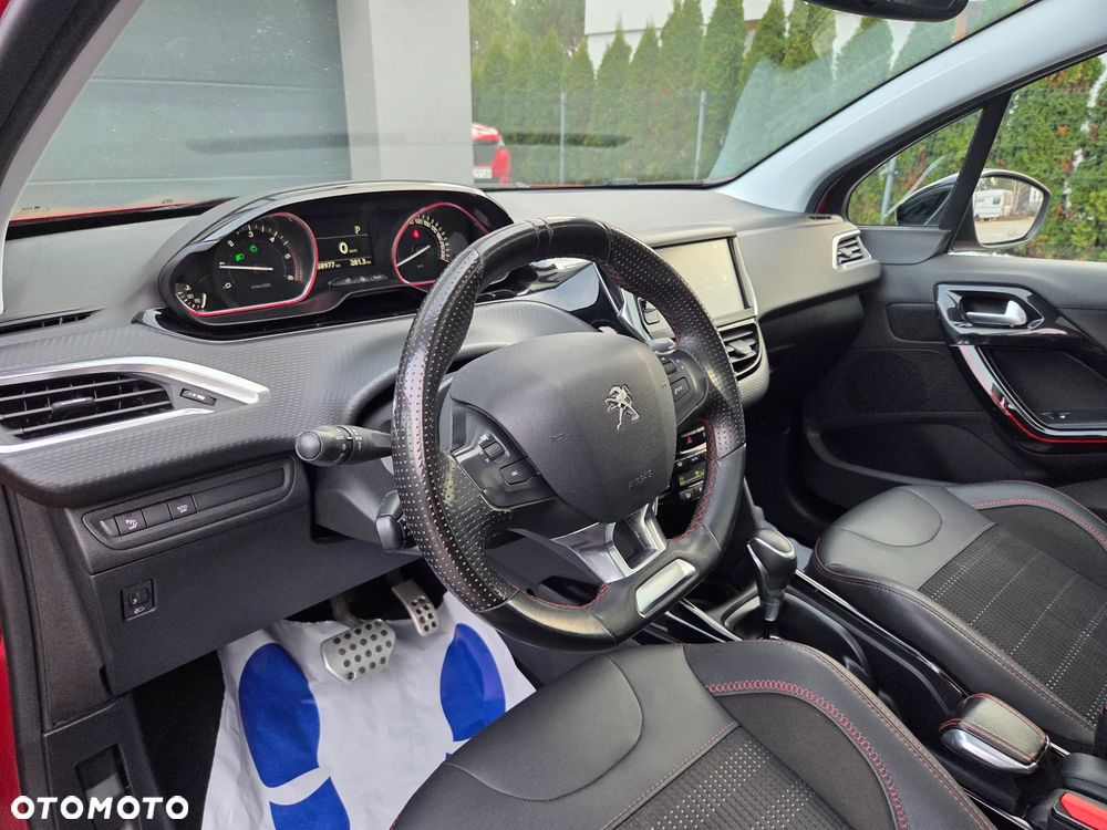 Peugeot 2008 BlueHDi 120 EAT6 Black Edition - 24