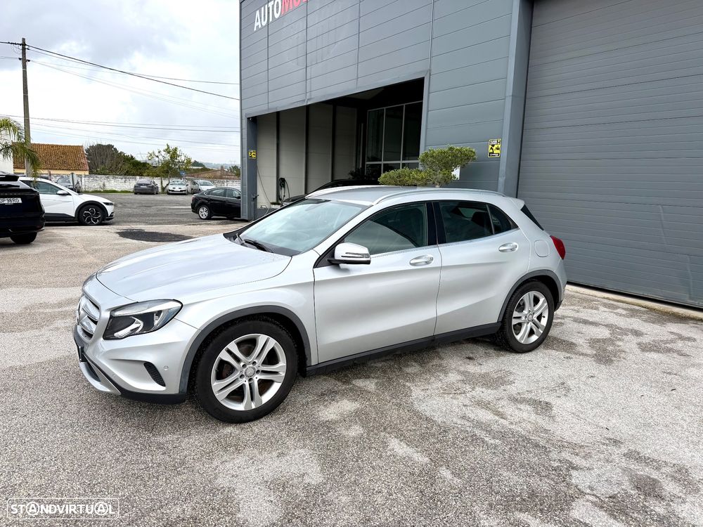 Mercedes-Benz GLA 180 CDI Urban - 4