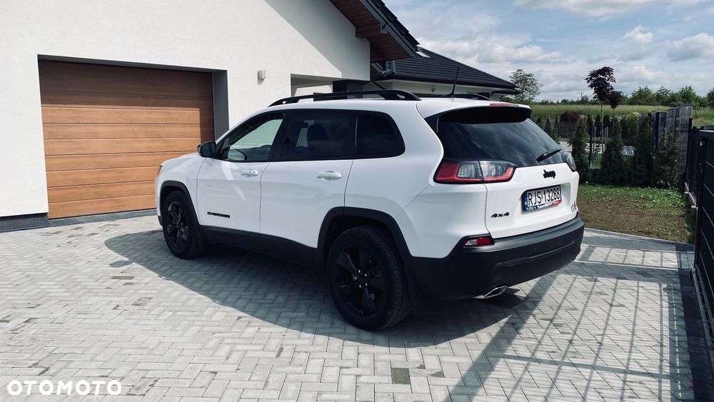 Jeep Cherokee - 8