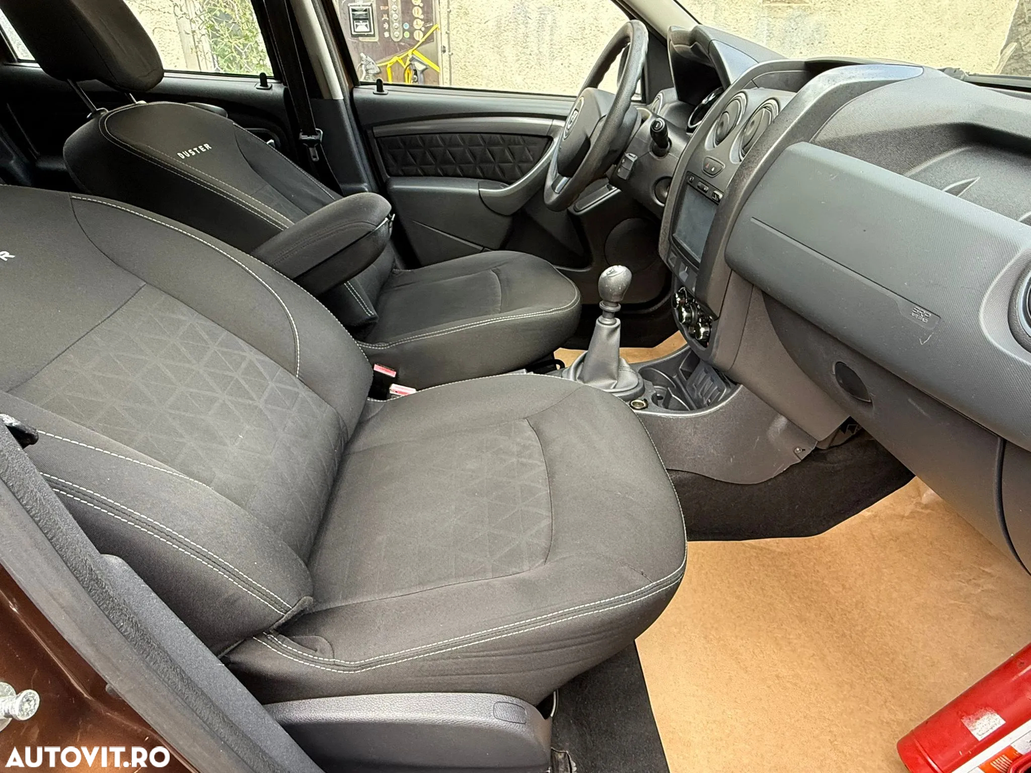 Dacia Duster 1.2 TCe 4x2 Laureate - 8