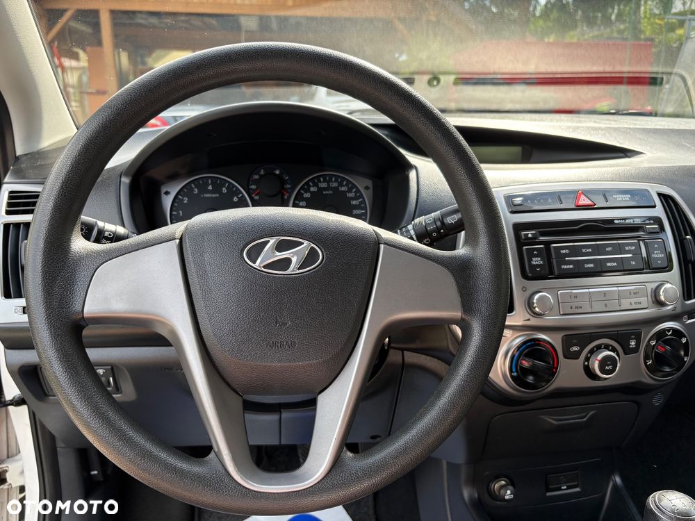 Hyundai i20 1.2 Trend - 25