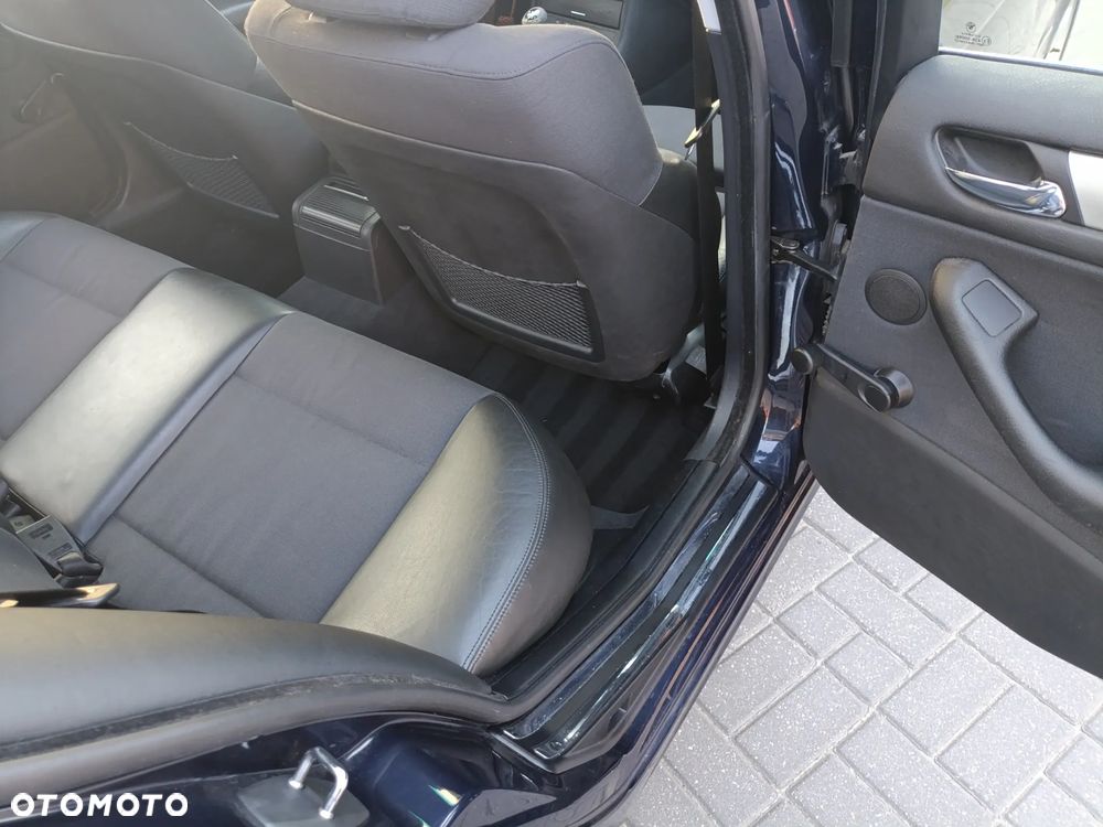 BMW Seria 3 320i Edition Exclusive - 20