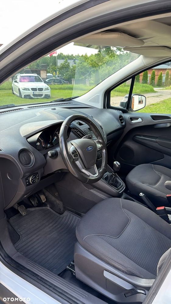 Ford Courier - 11