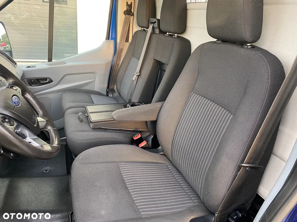 Ford Transit - 24