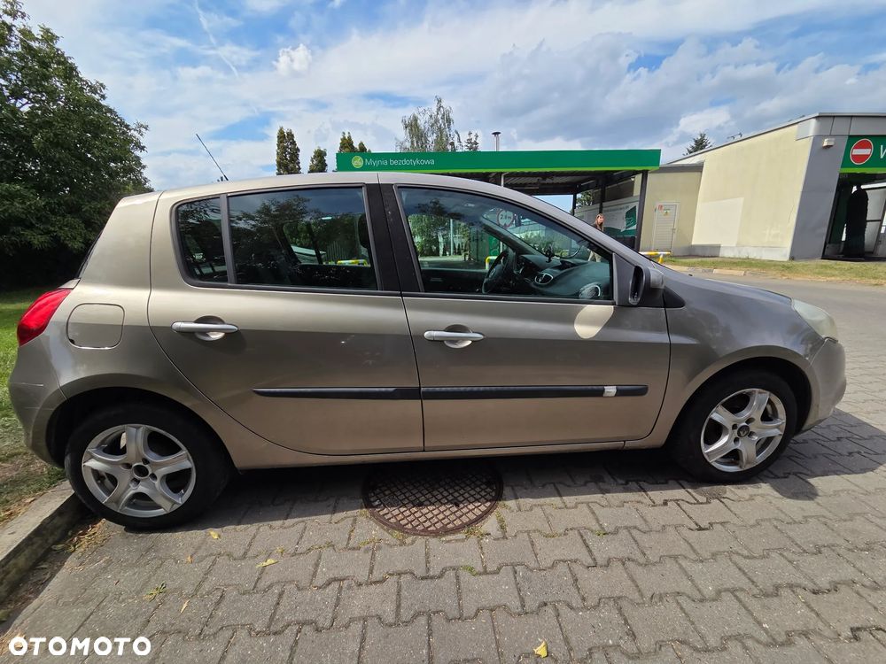 Renault Clio 1.2 16V Expression - 3