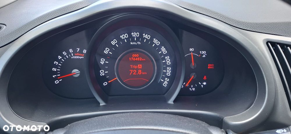 Kia Sportage 2.0 CVVT 2WD Attract - 16