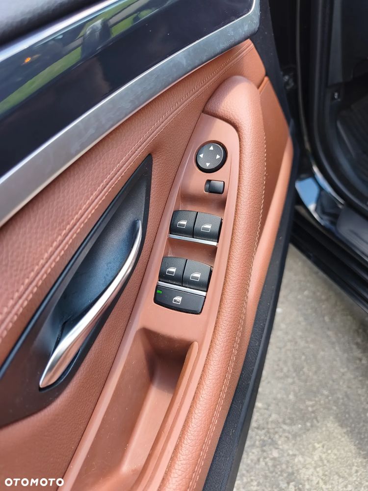 BMW Seria 5 520d - 22