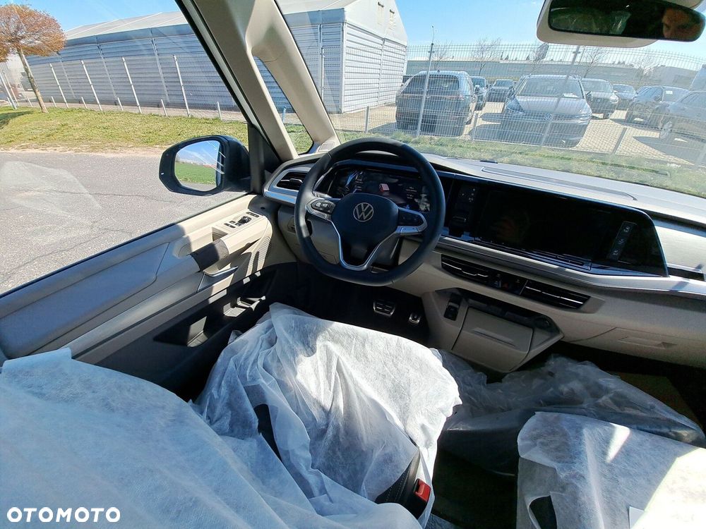 Volkswagen Multivan - 29