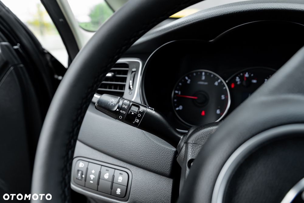 Kia Carens 1.7 CRDi L - 31