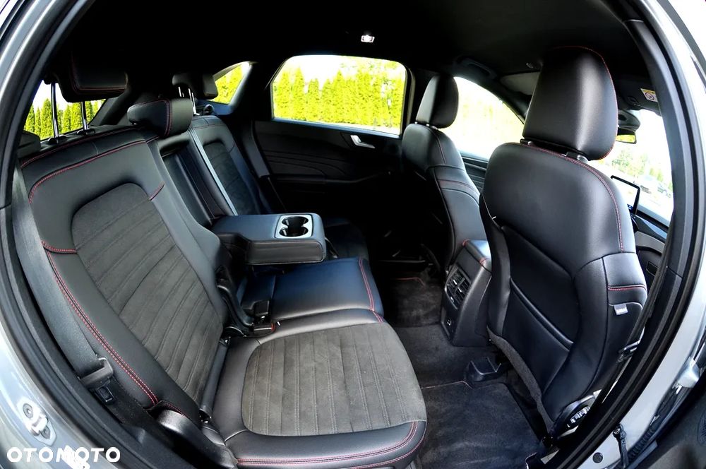 Ford Kuga 2.0 EcoBlue AWD ST-Line X - 24