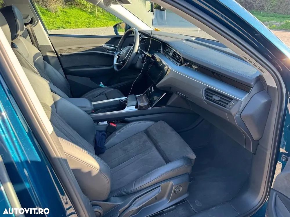 Audi e-tron 50 quattro - 14