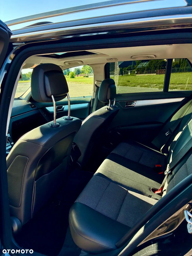 Mercedes-Benz Klasa C 180 CGI Automatik BlueEFFICIENCY Avantgarde - 11