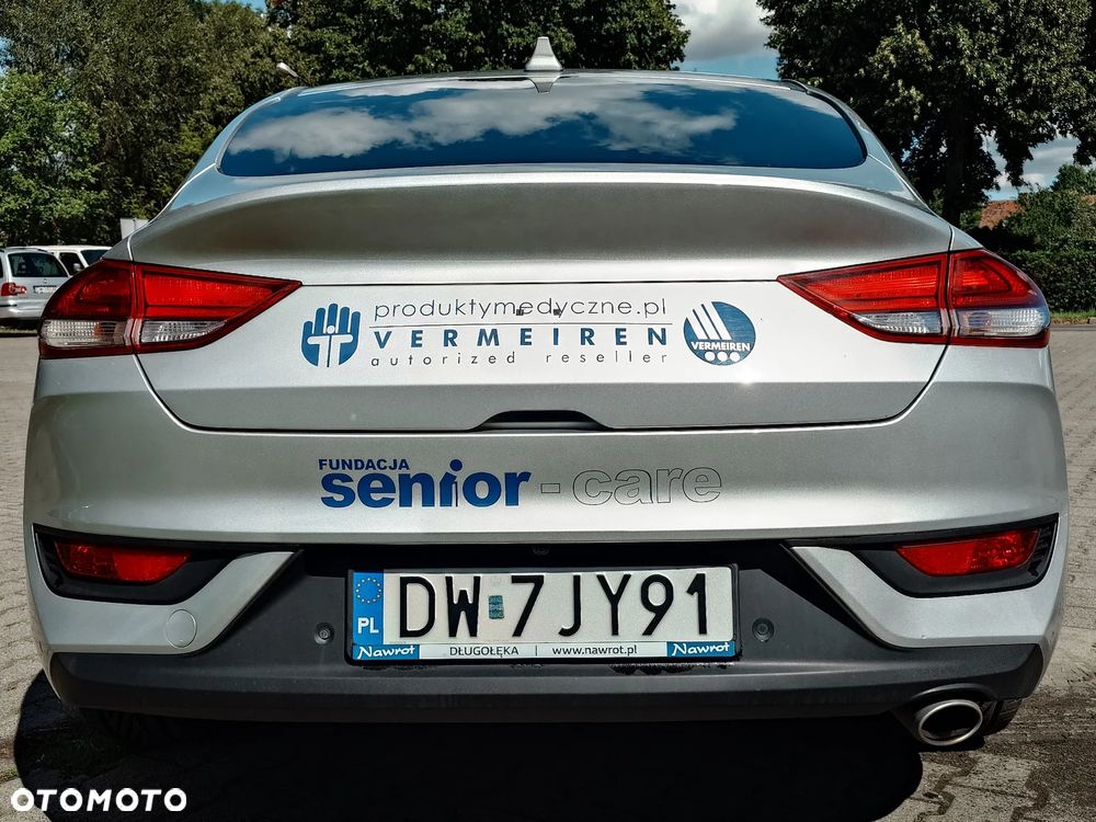 Hyundai i30 Fastback 1.6 CRDI Premium - 3