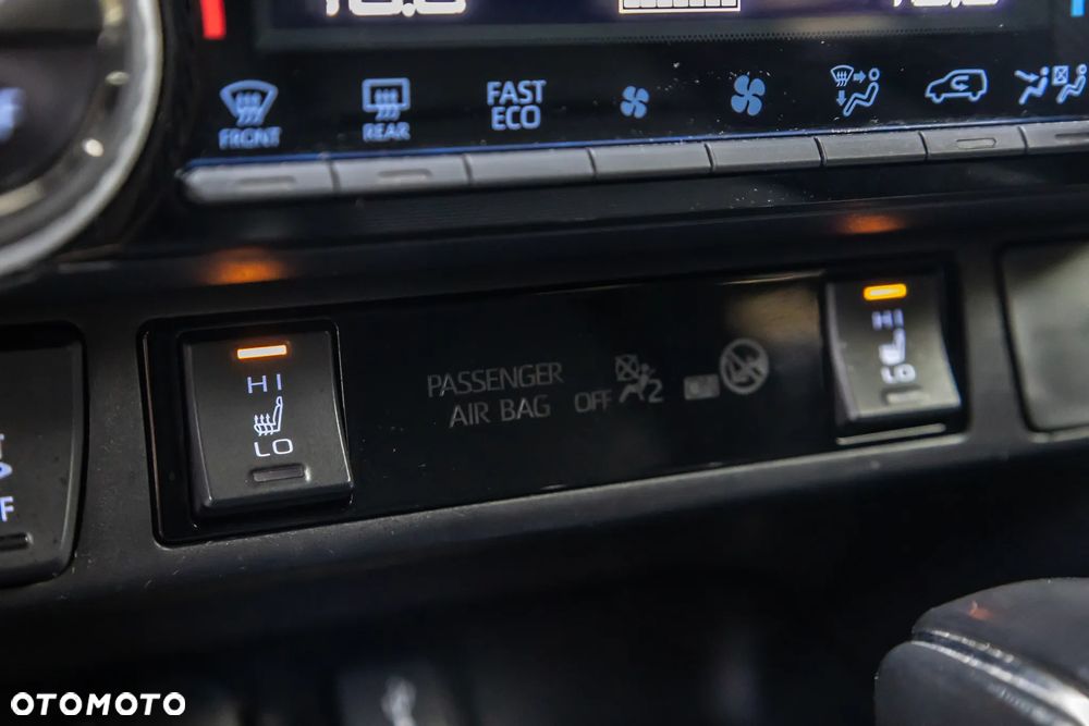 Toyota RAV4 2.5 Hybrid Black Edition by JBL 4x4 - 25