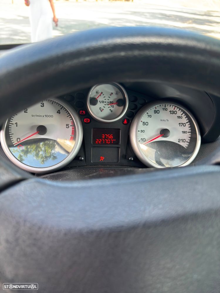 Peugeot 207 1.4 HDi Sport - 3