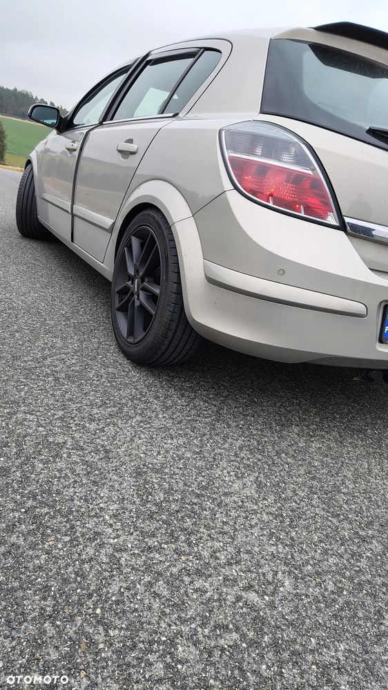 Opel Astra 1.9 CDTI DPF Cosmo - 16