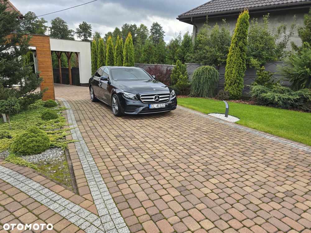 Mercedes-Benz Klasa E 220 d 4-Matic 9G-TRONIC - 16