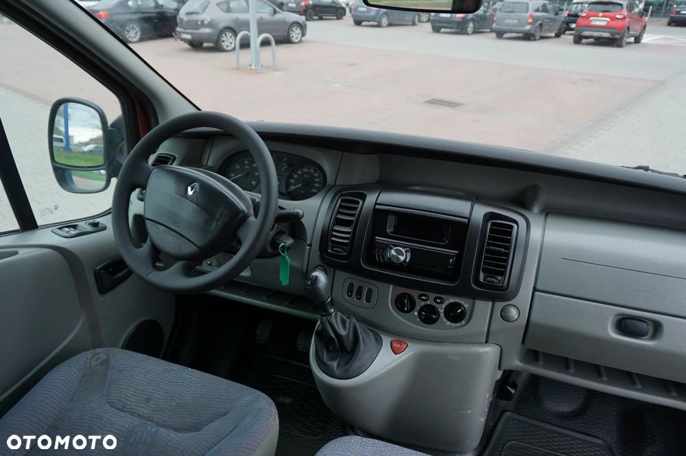 Renault Trafic 2.0 16V Combi L2H1 - 10