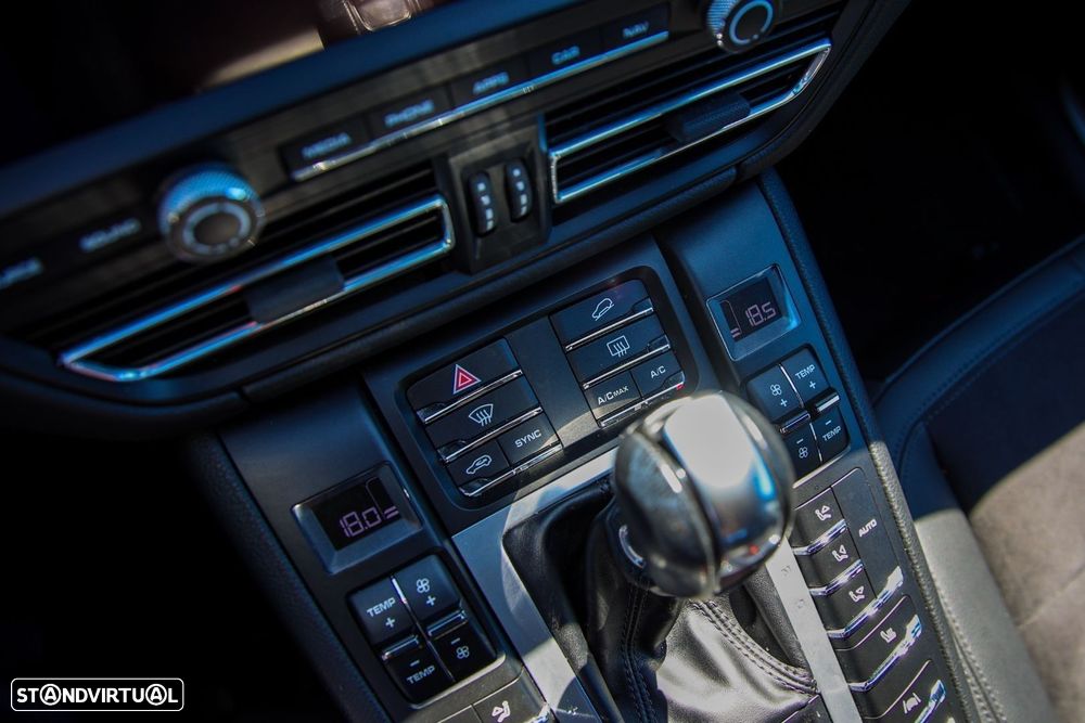 Porsche Macan S - 25