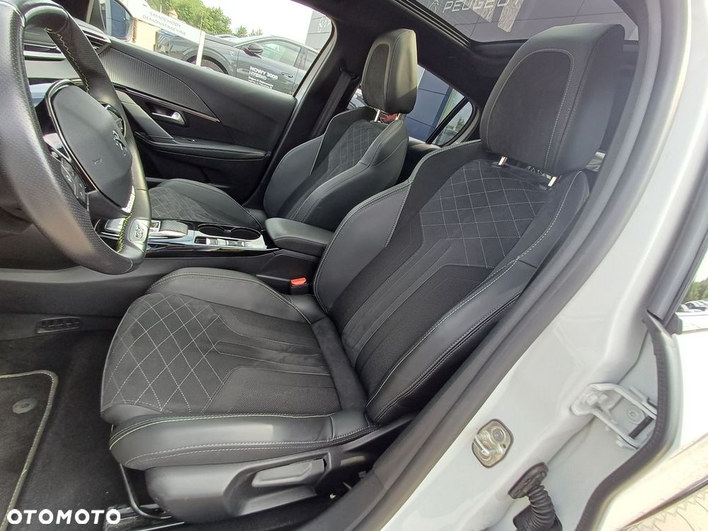 Peugeot 208 - 13