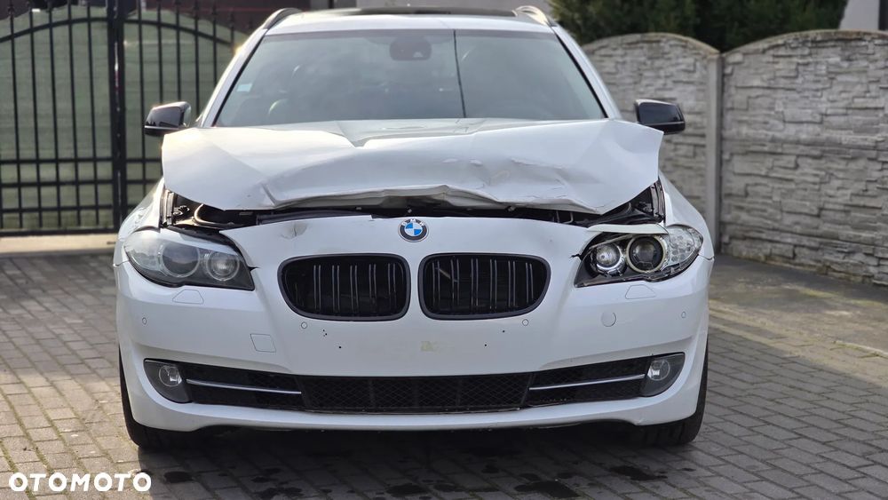 BMW Seria 5 525d - 4