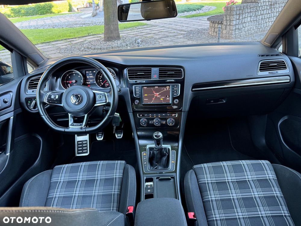 Volkswagen Golf GTD (BlueMotion Technology) - 21