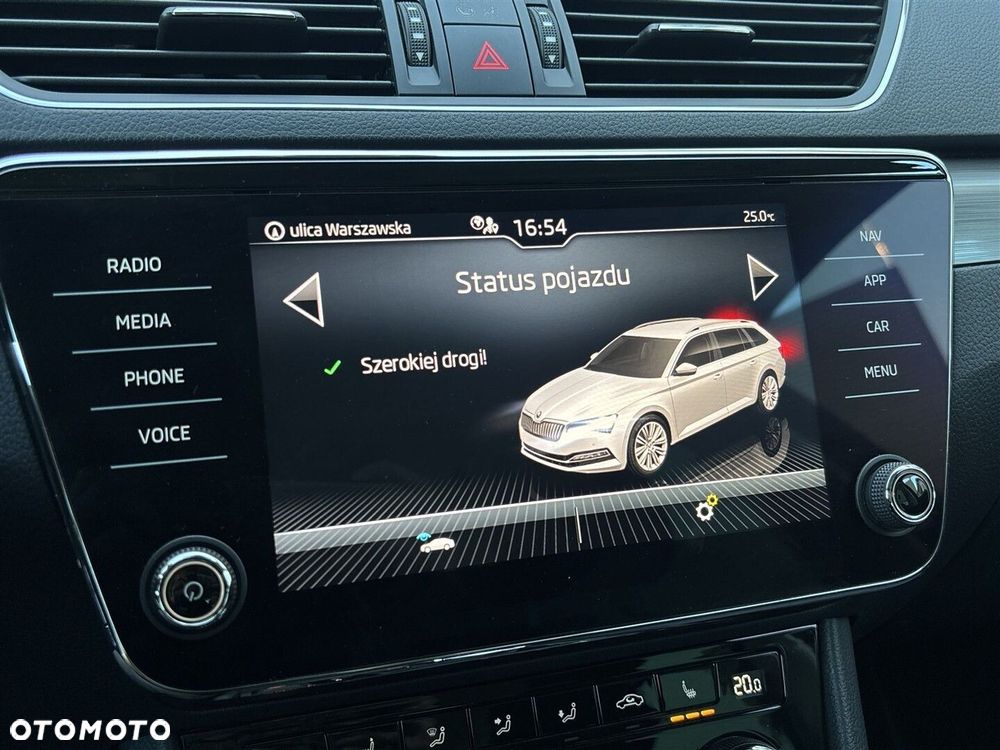 Skoda Superb 2.0 TDI SCR Style DSG - 27