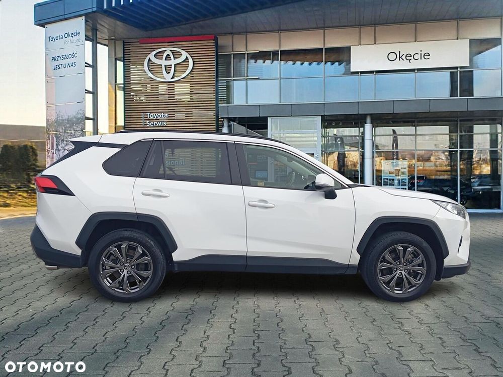 Toyota RAV4 - 6