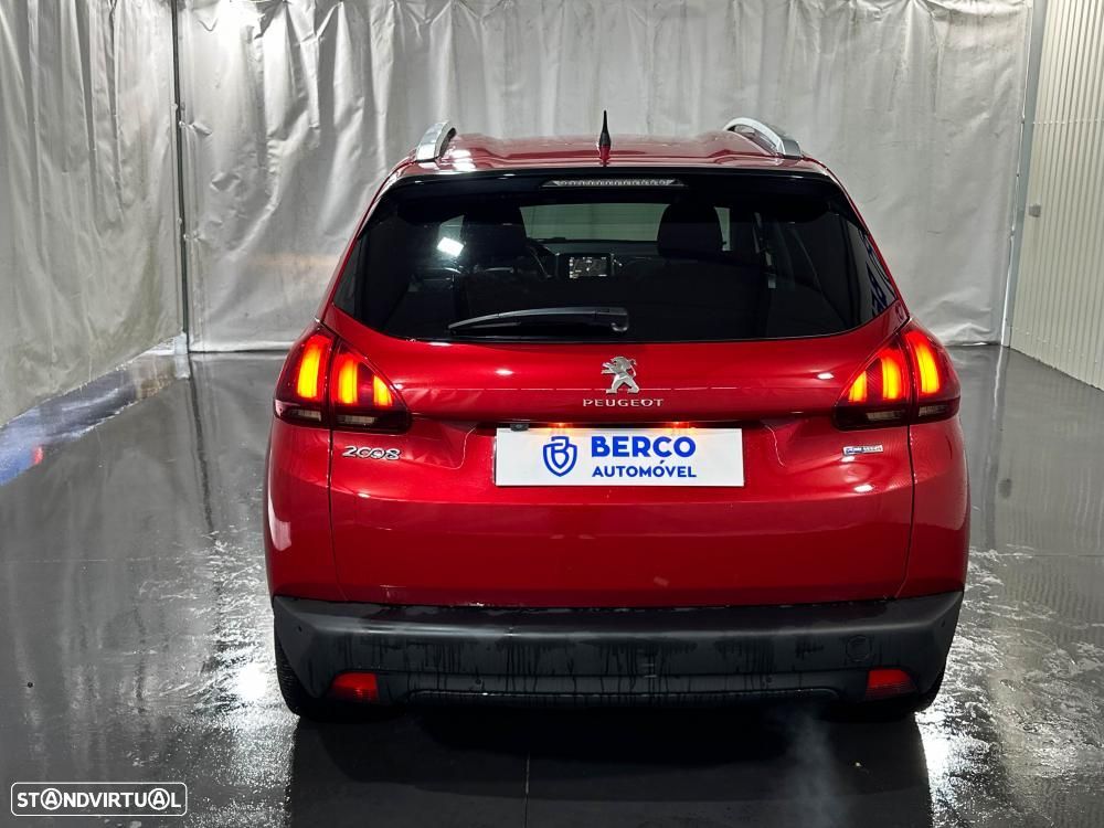 Peugeot 2008 1.2 PureTech Allure - 5