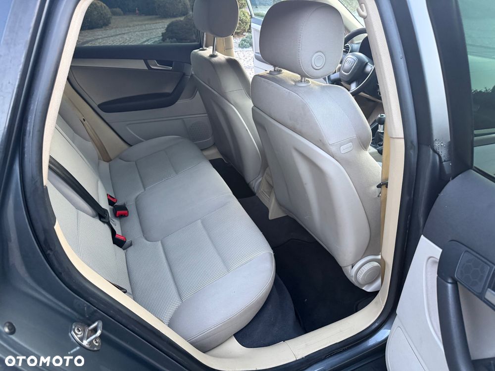 Audi A3 Sportback 1.6 Ambiente - 18