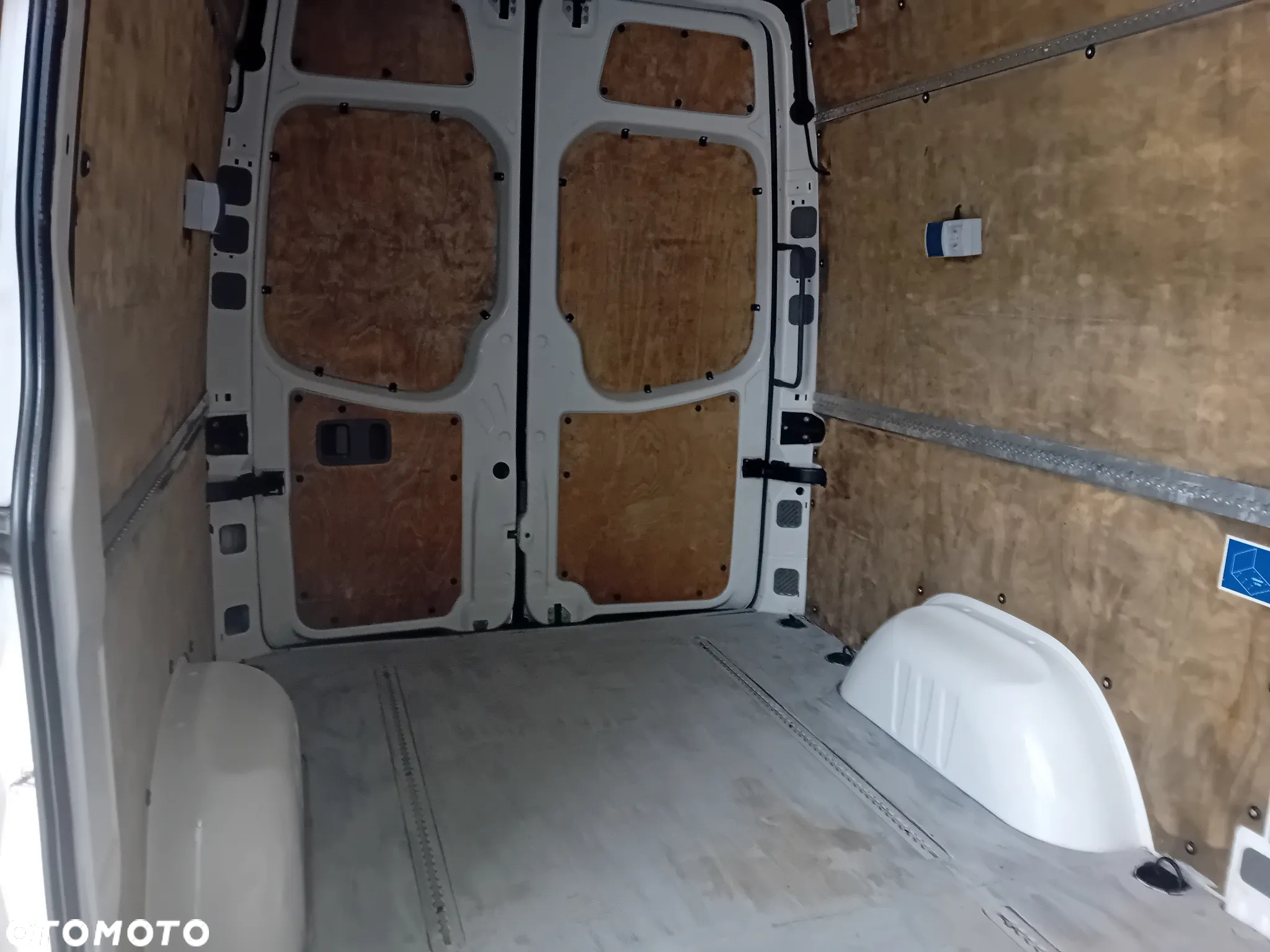 Volkswagen Crafter - 15
